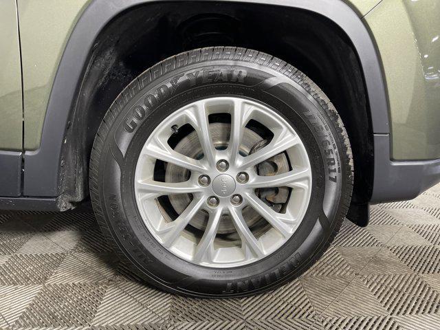 used 2020 Jeep Cherokee car, priced at $16,497