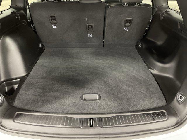 used 2024 Jeep Grand Cherokee car, priced at $39,997