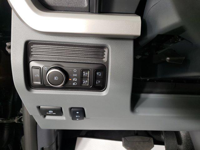 new 2025 Ford F-450 car, priced at $78,168