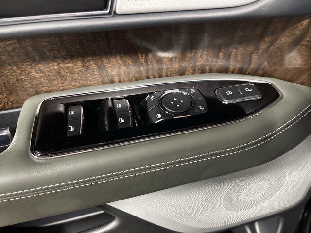 used 2022 Lincoln Navigator car, priced at $58,997