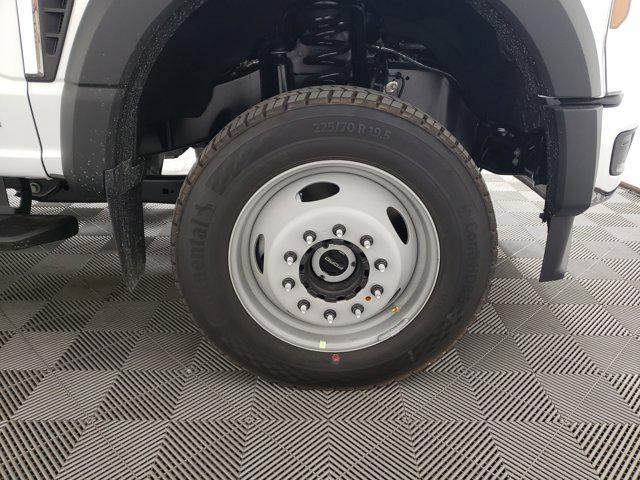 new 2025 Ford F-450 car, priced at $73,201