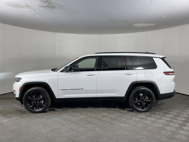 used 2022 Jeep Grand Cherokee L car, priced at $31,997