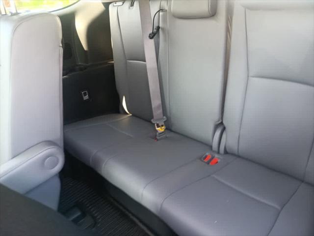 used 2022 Toyota Highlander car, priced at $37,995