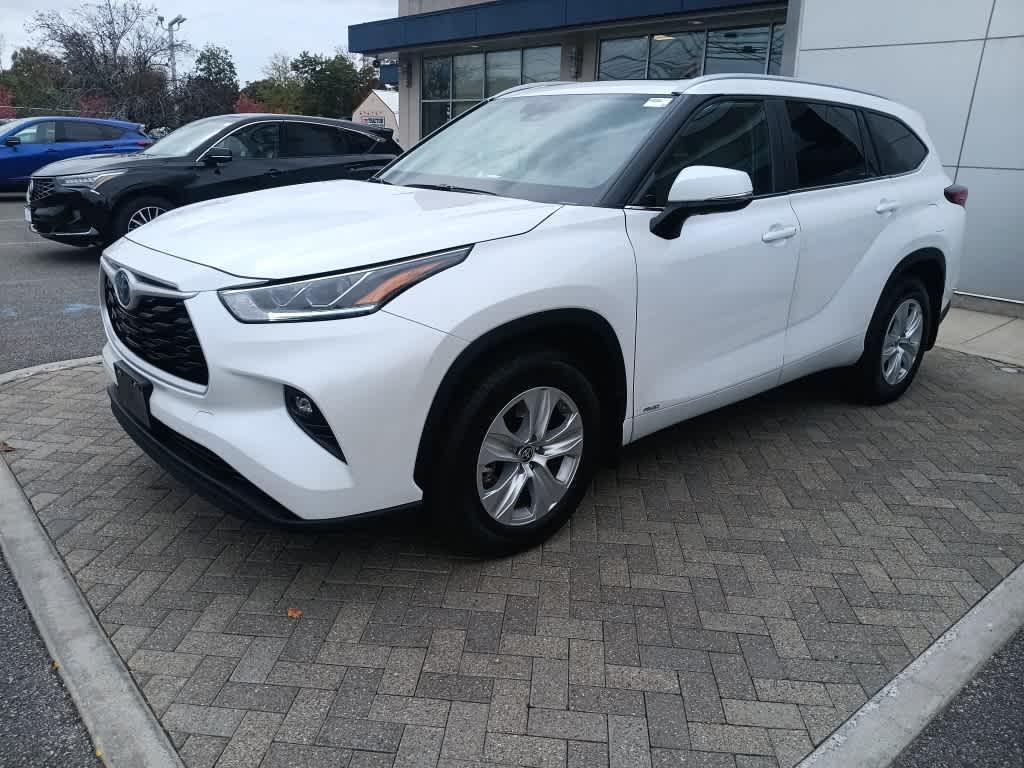 used 2023 Toyota Highlander Hybrid car, priced at $42,990