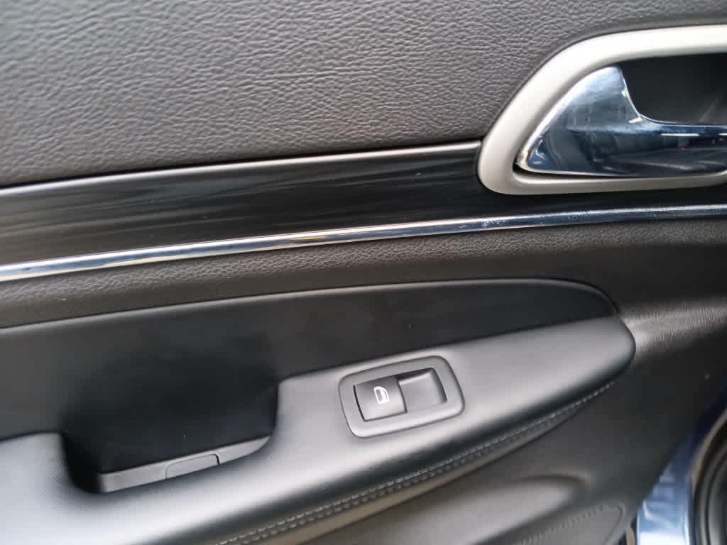 used 2020 Jeep Grand Cherokee car, priced at $19,885