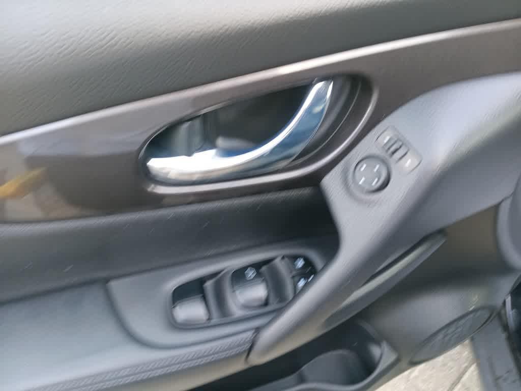 used 2019 Nissan Rogue car, priced at $15,599
