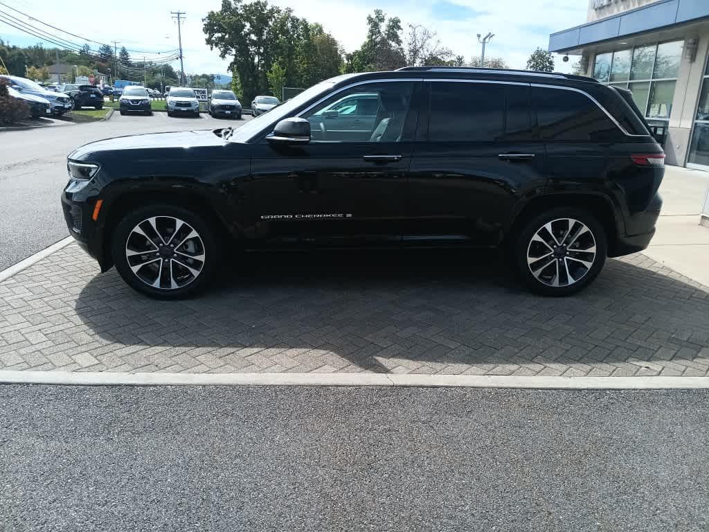 used 2023 Jeep Grand Cherokee car, priced at $36,885