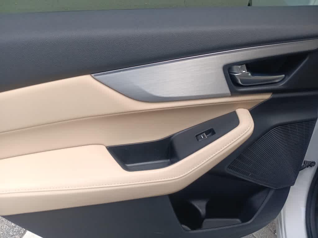 used 2023 Acura MDX car, priced at $36,299