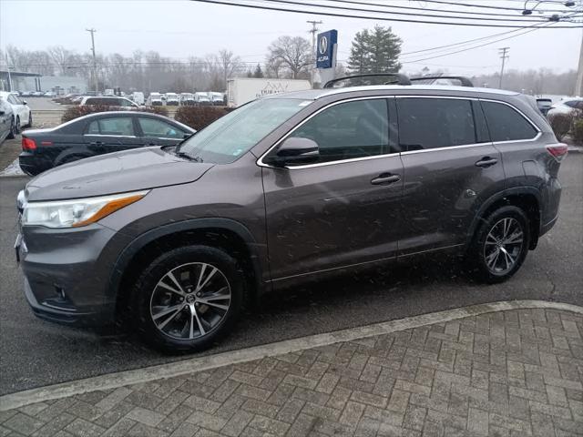 used 2016 Toyota Highlander car, priced at $17,998