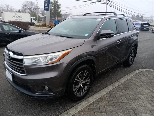 used 2016 Toyota Highlander car, priced at $17,998