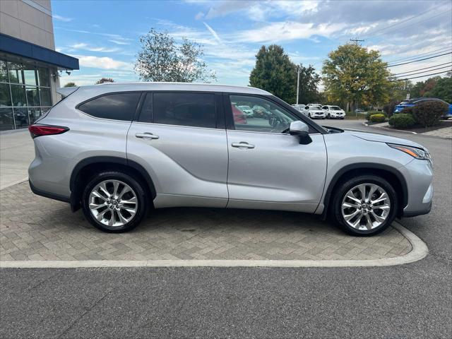 used 2021 Toyota Highlander car, priced at $32,998