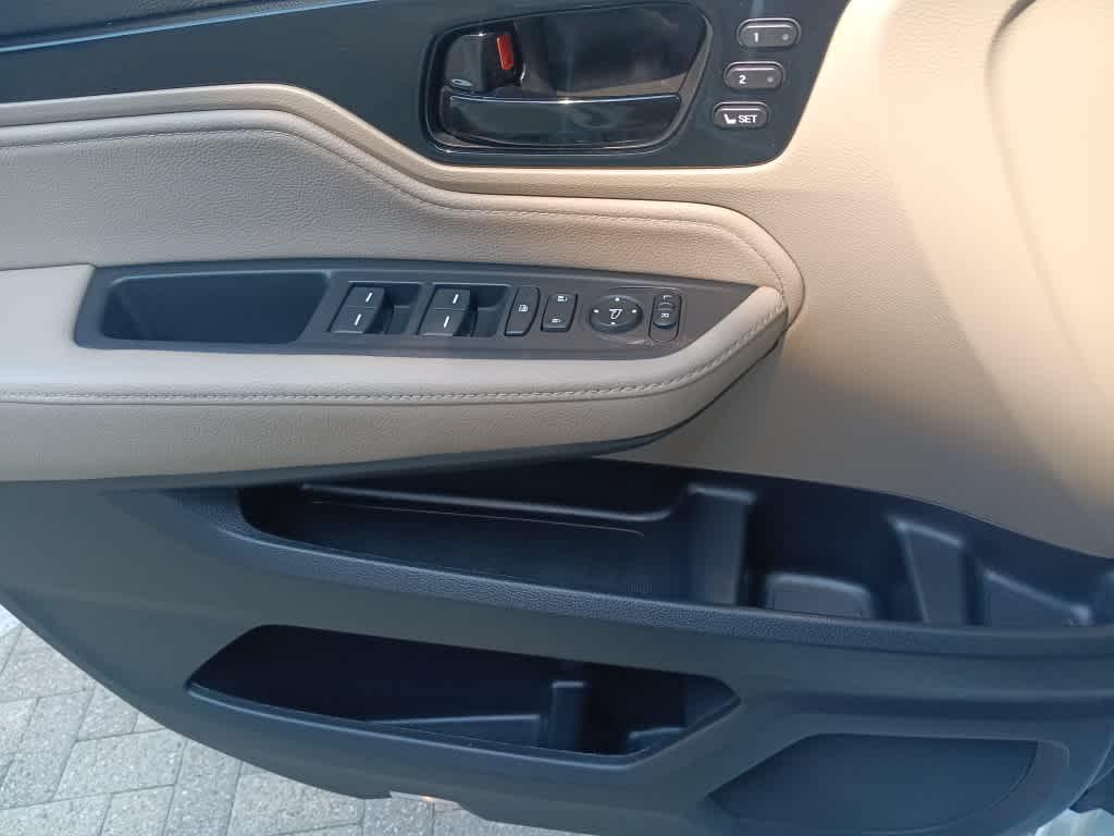 used 2023 Honda Odyssey car, priced at $38,992