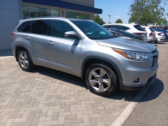used 2015 Toyota Highlander car, priced at $20,895