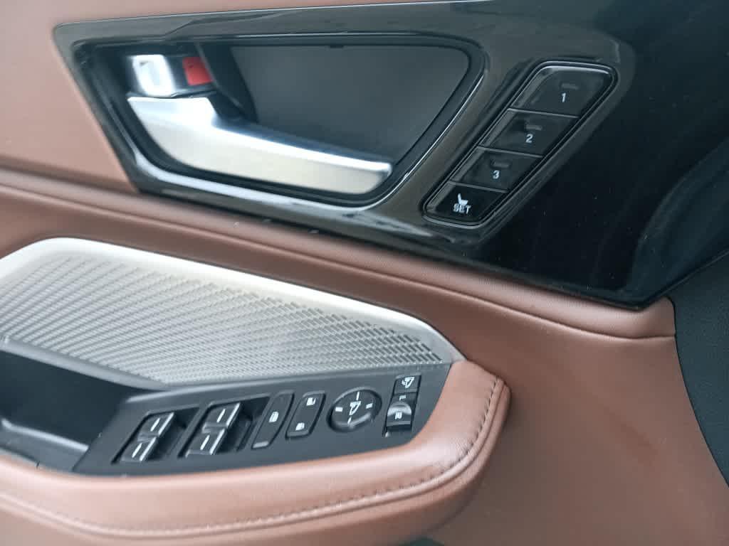 used 2023 Acura MDX car, priced at $39,299