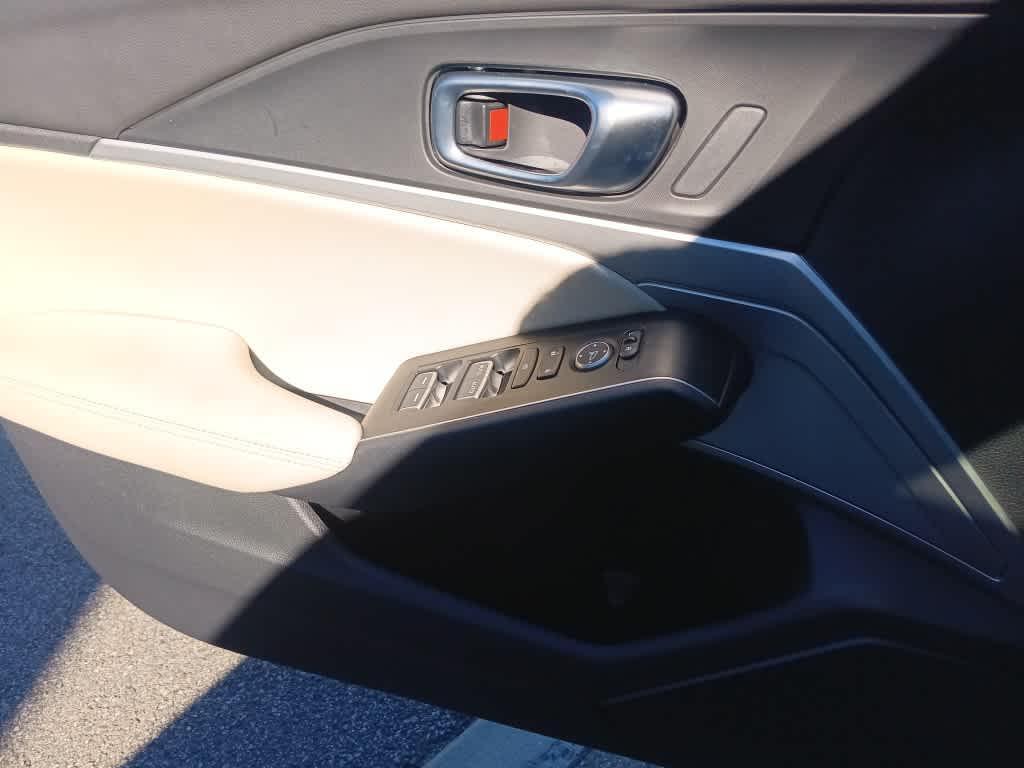 used 2025 Acura Integra car, priced at $31,498
