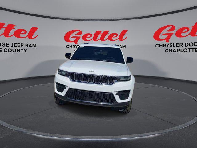 new 2025 Jeep Grand Cherokee car, priced at $43,375