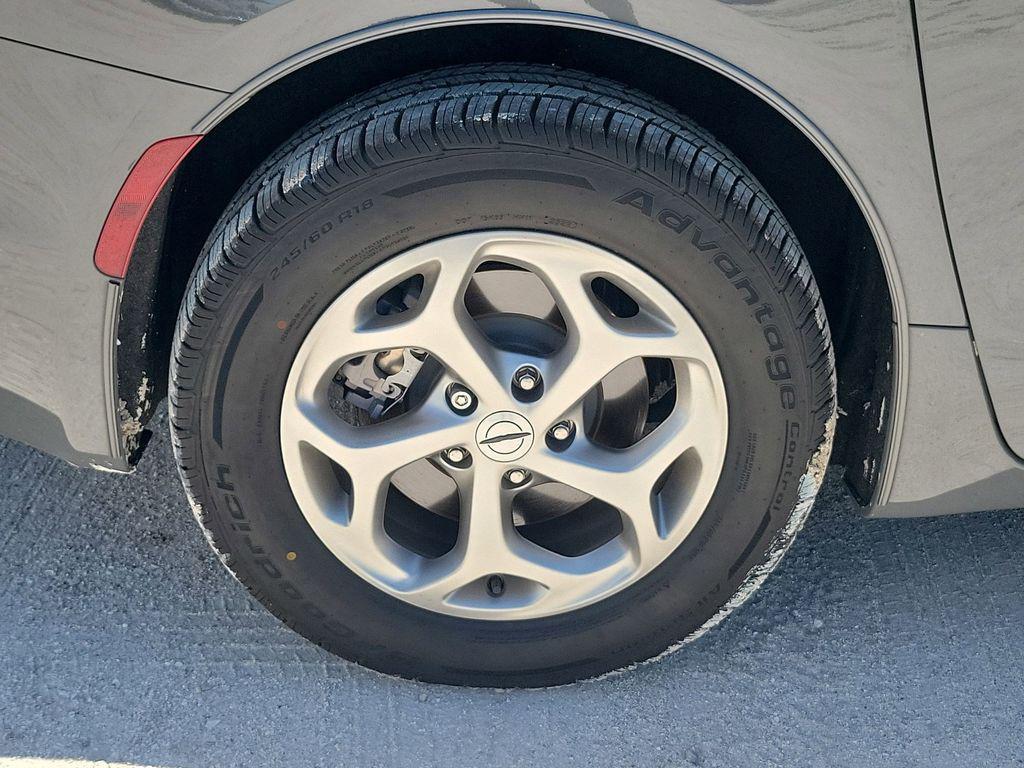 used 2023 Chrysler Pacifica car, priced at $36,906