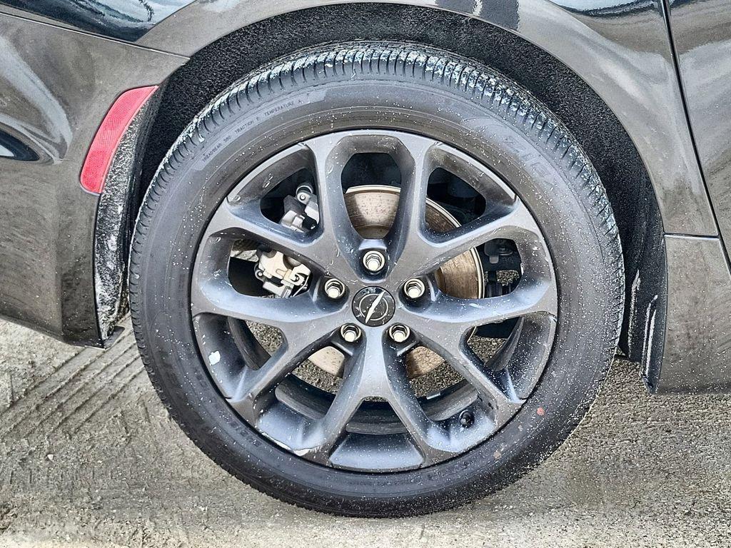 used 2023 Chrysler Pacifica car, priced at $16,799