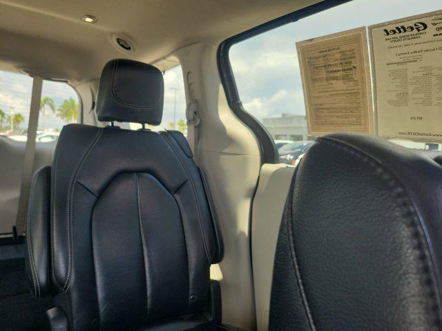 used 2022 Chrysler Pacifica car, priced at $20,895