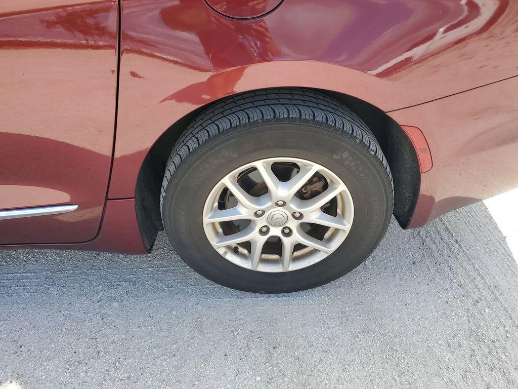 used 2020 Chrysler Pacifica car, priced at $18,146