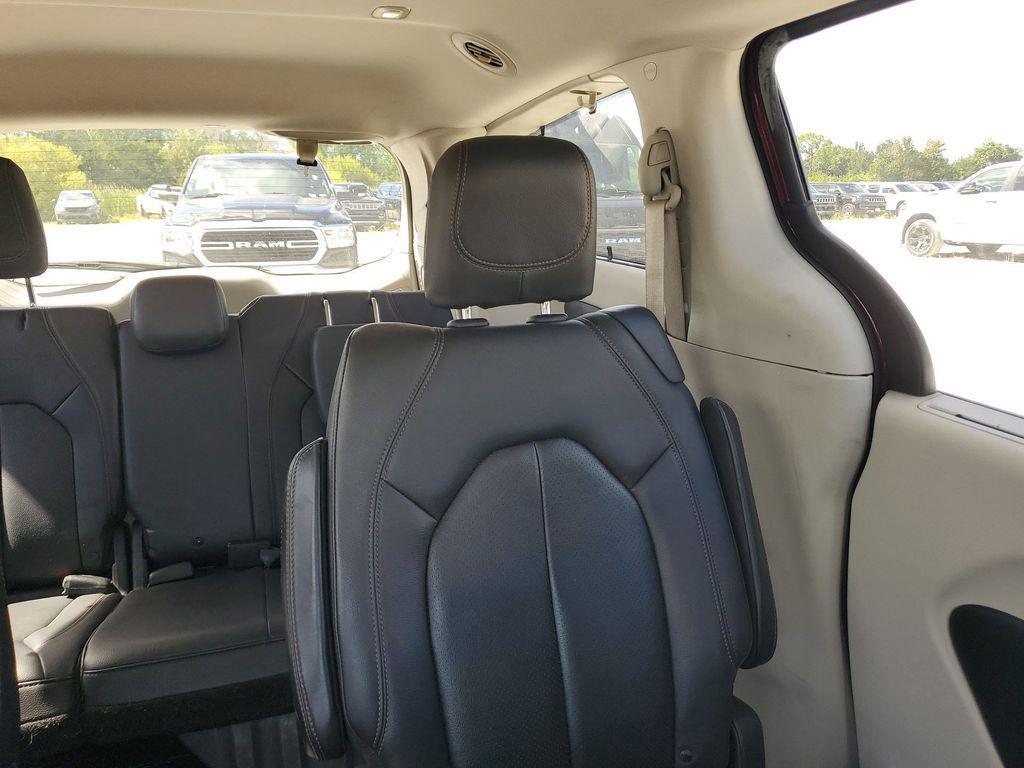 used 2020 Chrysler Pacifica car, priced at $18,146