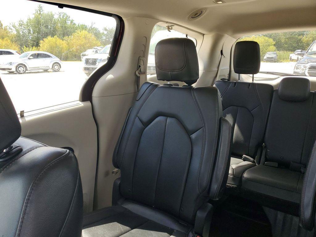 used 2020 Chrysler Pacifica car, priced at $18,146