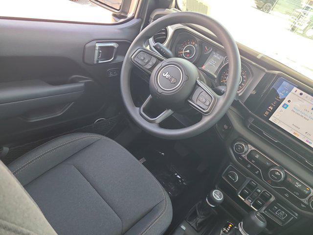new 2025 Jeep Gladiator car