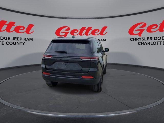 new 2025 Jeep Grand Cherokee car, priced at $45,675