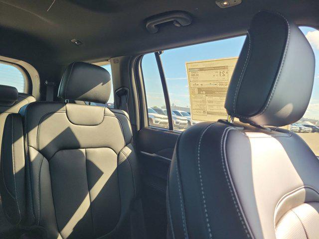 new 2025 Jeep Grand Cherokee L car