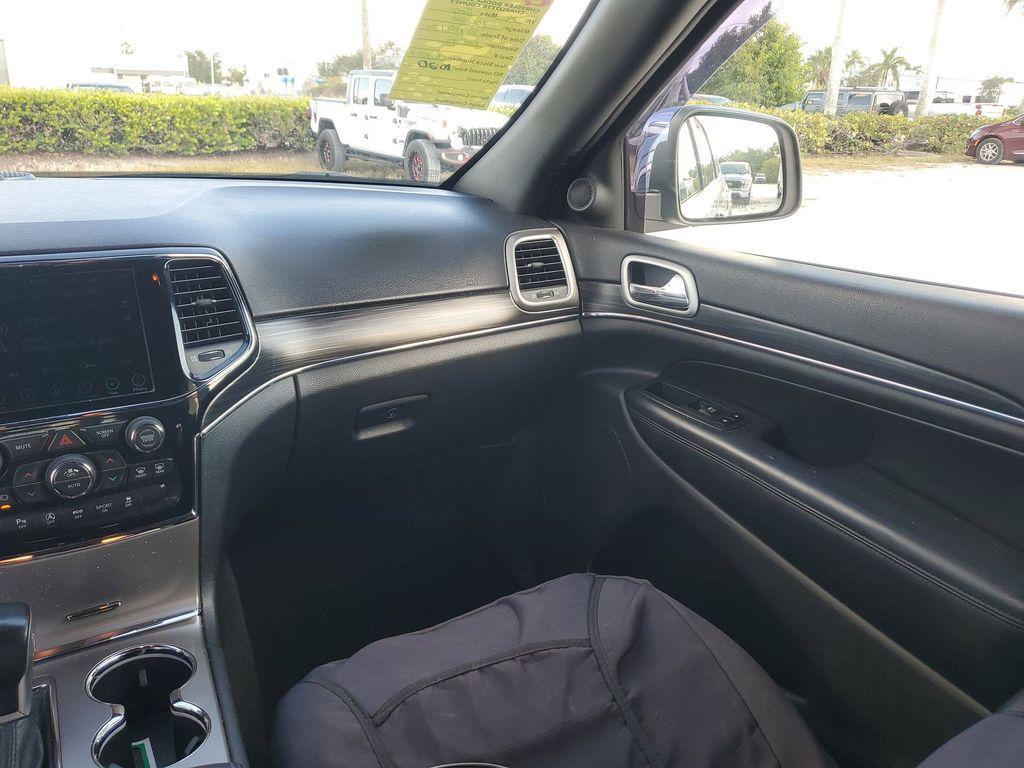 used 2019 Jeep Grand Cherokee car, priced at $15,552