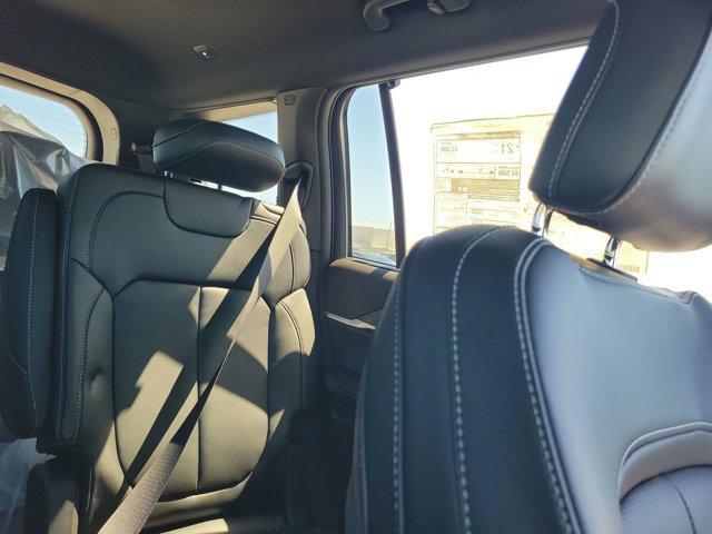 new 2025 Jeep Grand Cherokee L car