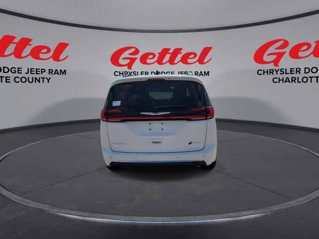 new 2025 Chrysler Pacifica car