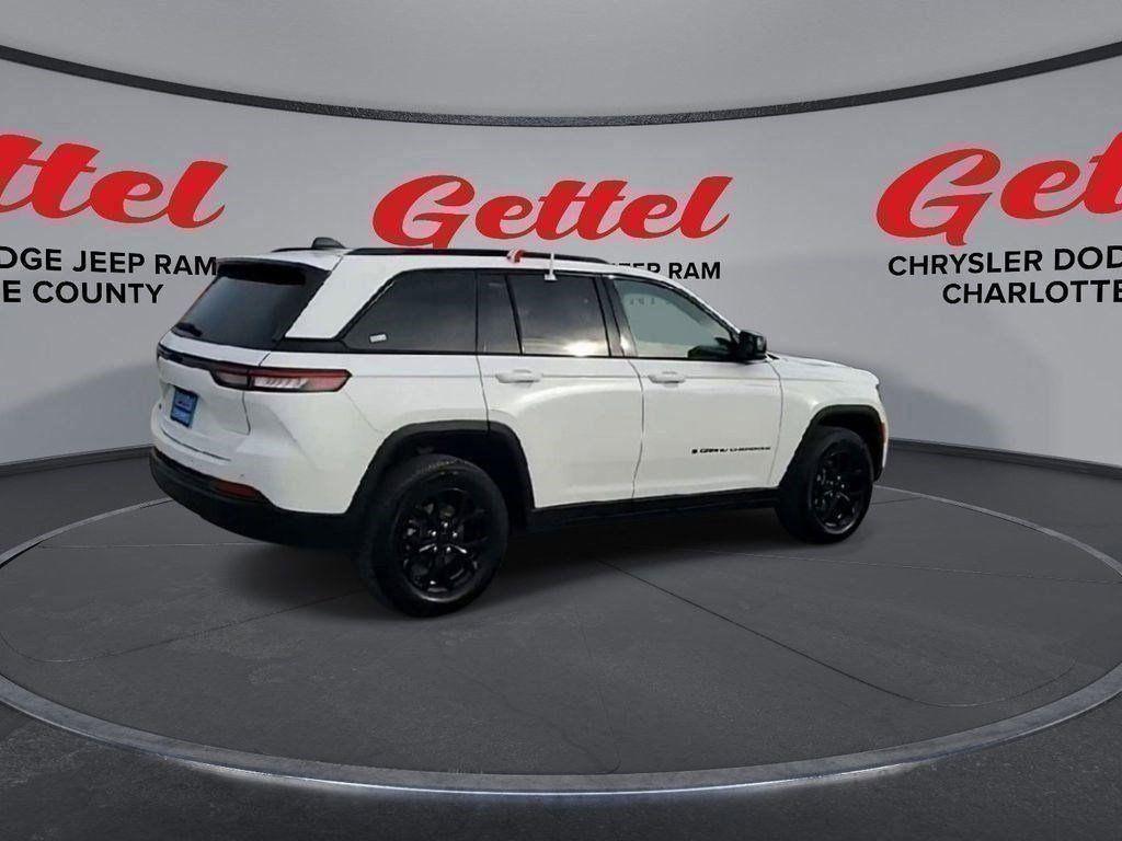 used 2024 Jeep Grand Cherokee car, priced at $31,999