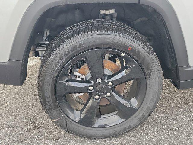 new 2025 Jeep Grand Cherokee car, priced at $45,675