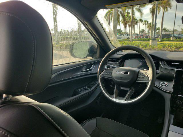 new 2025 Jeep Grand Cherokee car, priced at $45,675