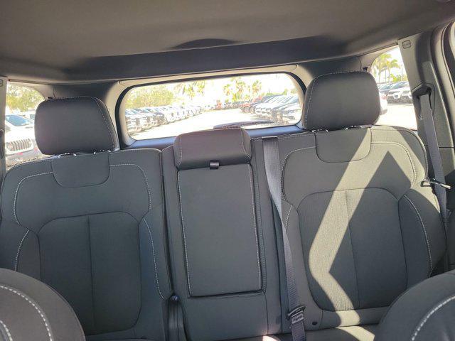 new 2025 Jeep Grand Cherokee car, priced at $41,220
