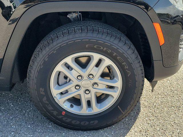 new 2025 Jeep Grand Cherokee car, priced at $41,220