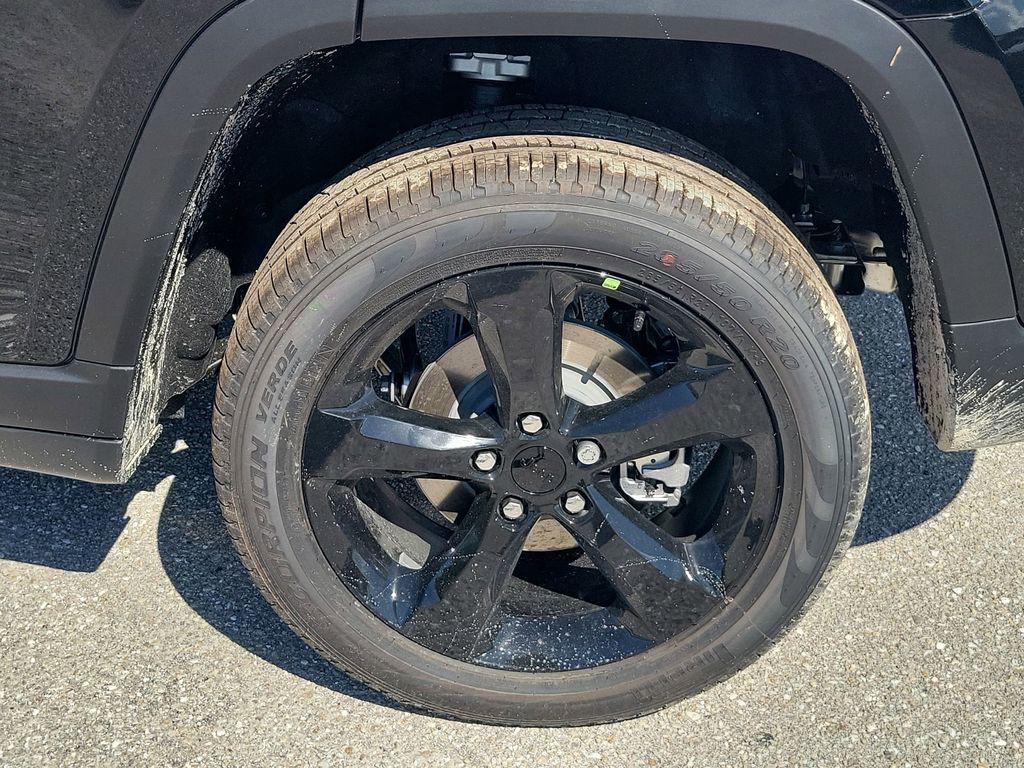 new 2025 Jeep Grand Cherokee car, priced at $43,459