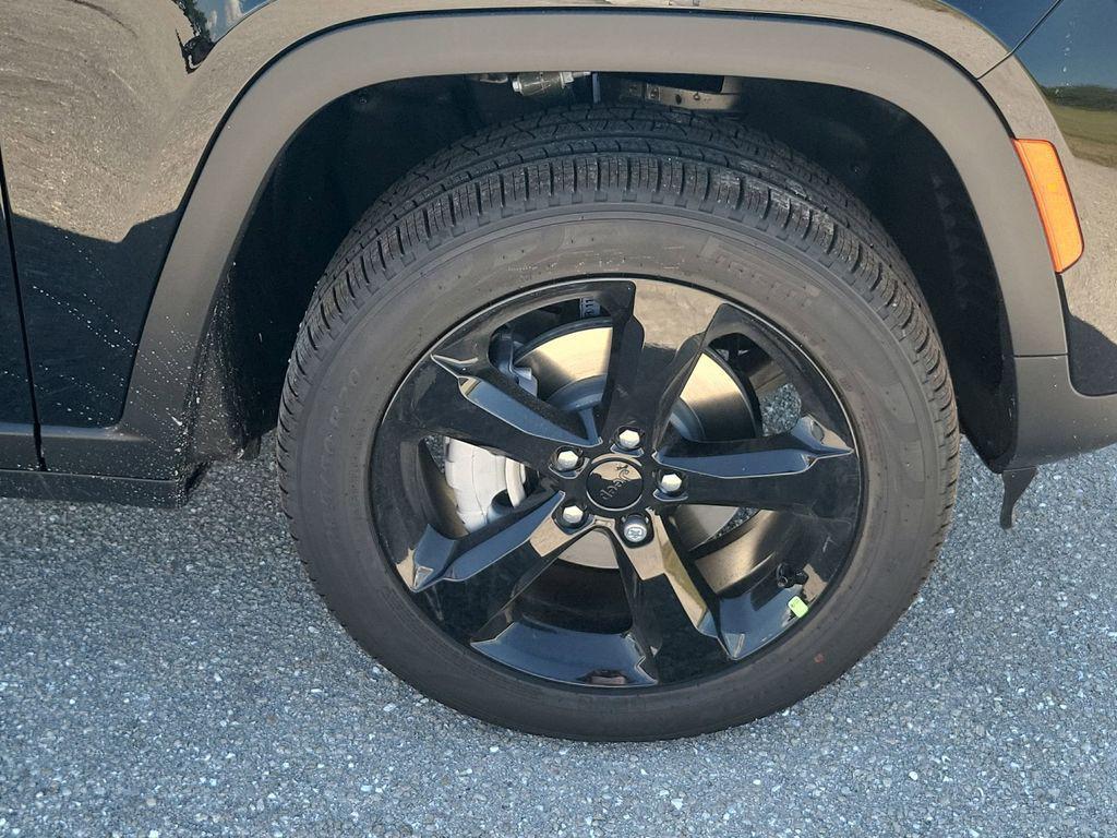 new 2025 Jeep Grand Cherokee car, priced at $43,459