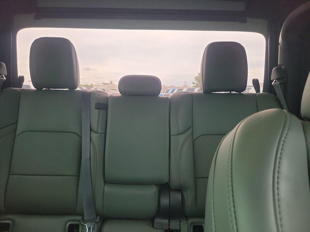 new 2025 Jeep Gladiator car, priced at $48,536