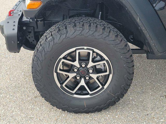 new 2025 Jeep Wrangler car, priced at $56,409