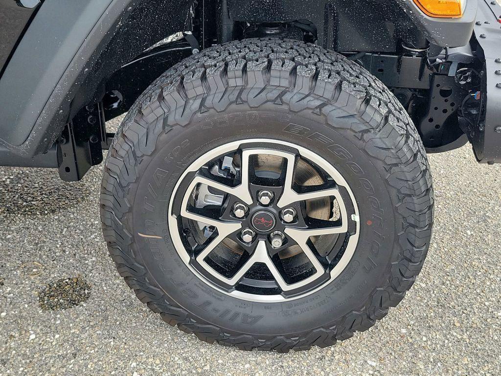new 2025 Jeep Wrangler car, priced at $57,331