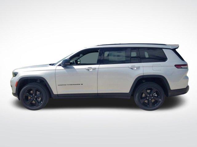 new 2024 Jeep Grand Cherokee L car, priced at $42,500