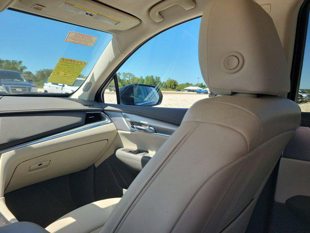 used 2023 Cadillac XT5 car, priced at $28,080