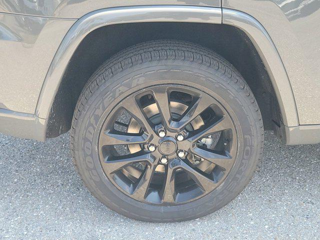 used 2021 Jeep Grand Cherokee car, priced at $20,352