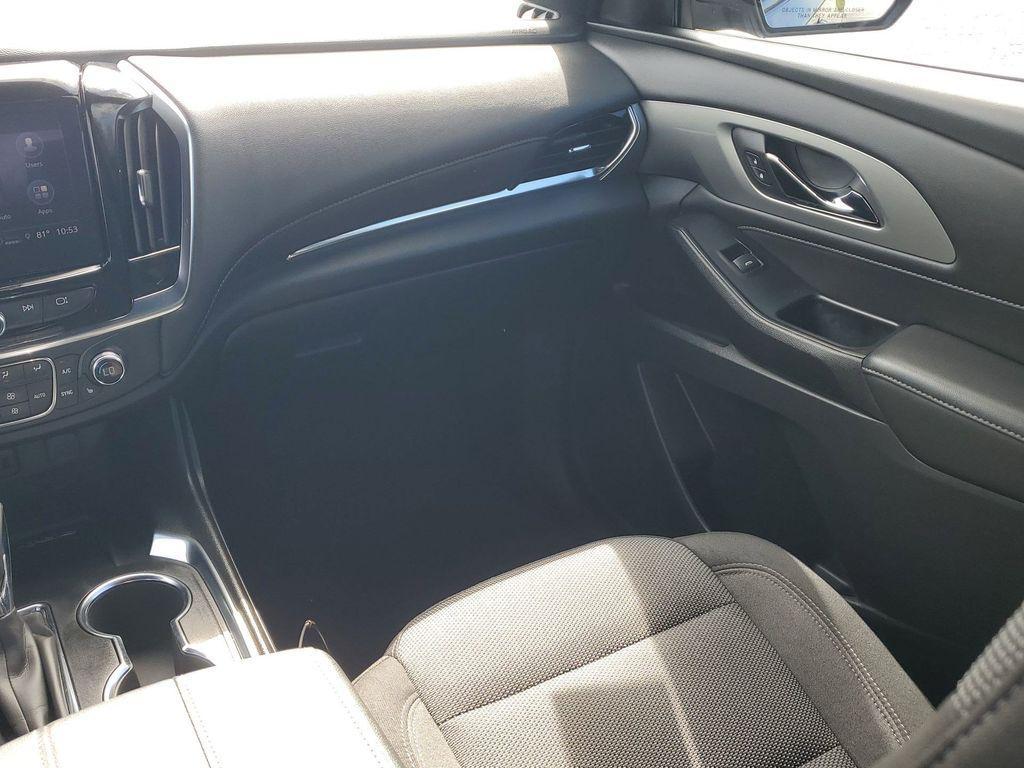 used 2023 Chevrolet Traverse car, priced at $28,299