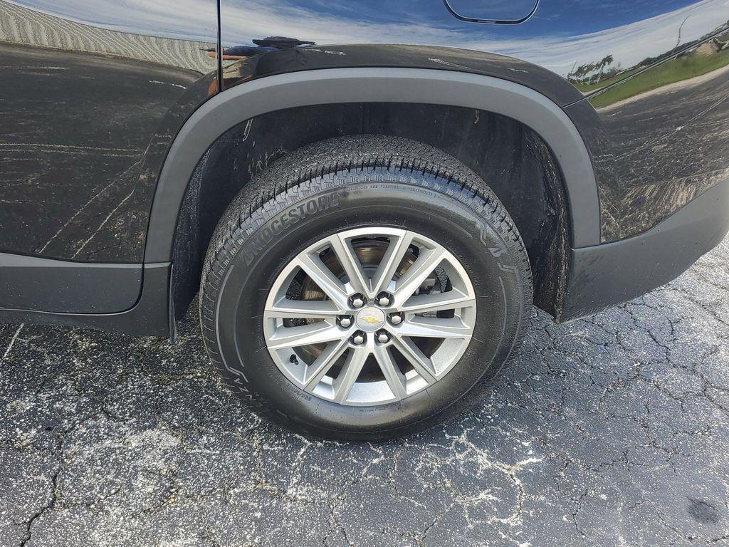 used 2023 Chevrolet Traverse car, priced at $28,299