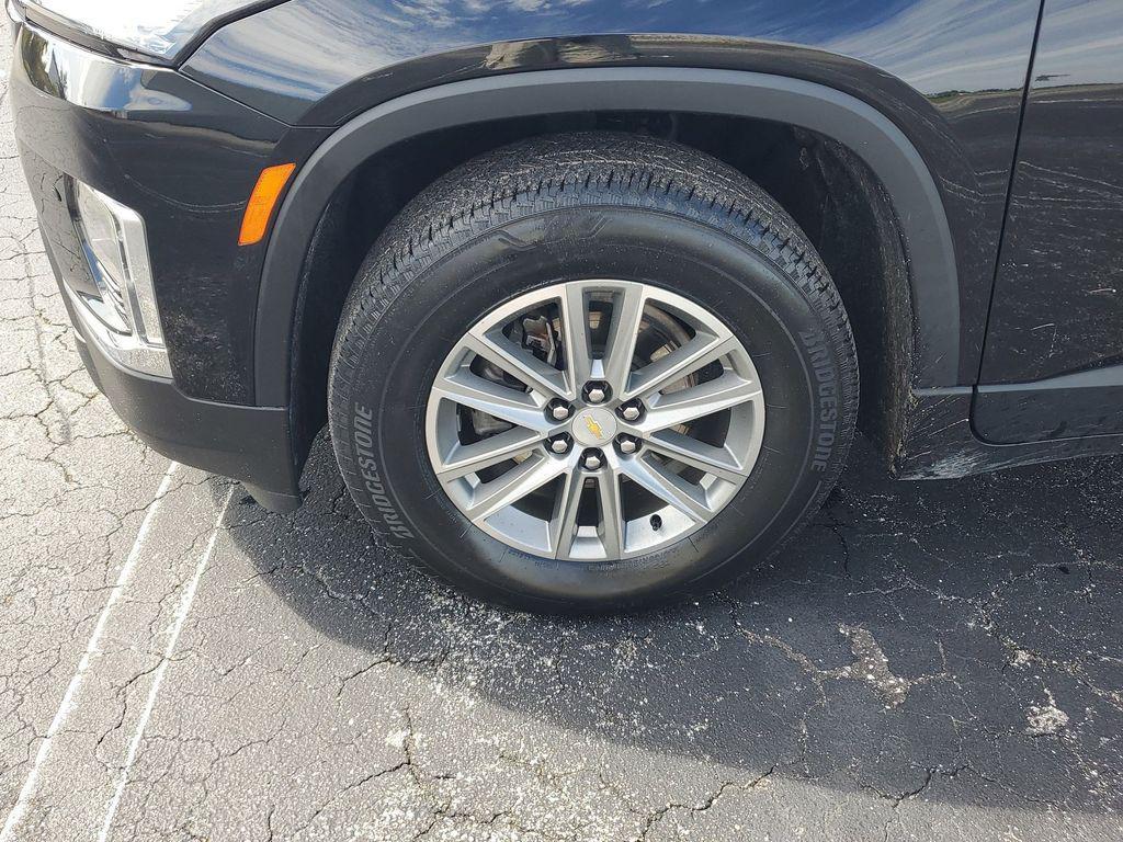 used 2023 Chevrolet Traverse car, priced at $28,299