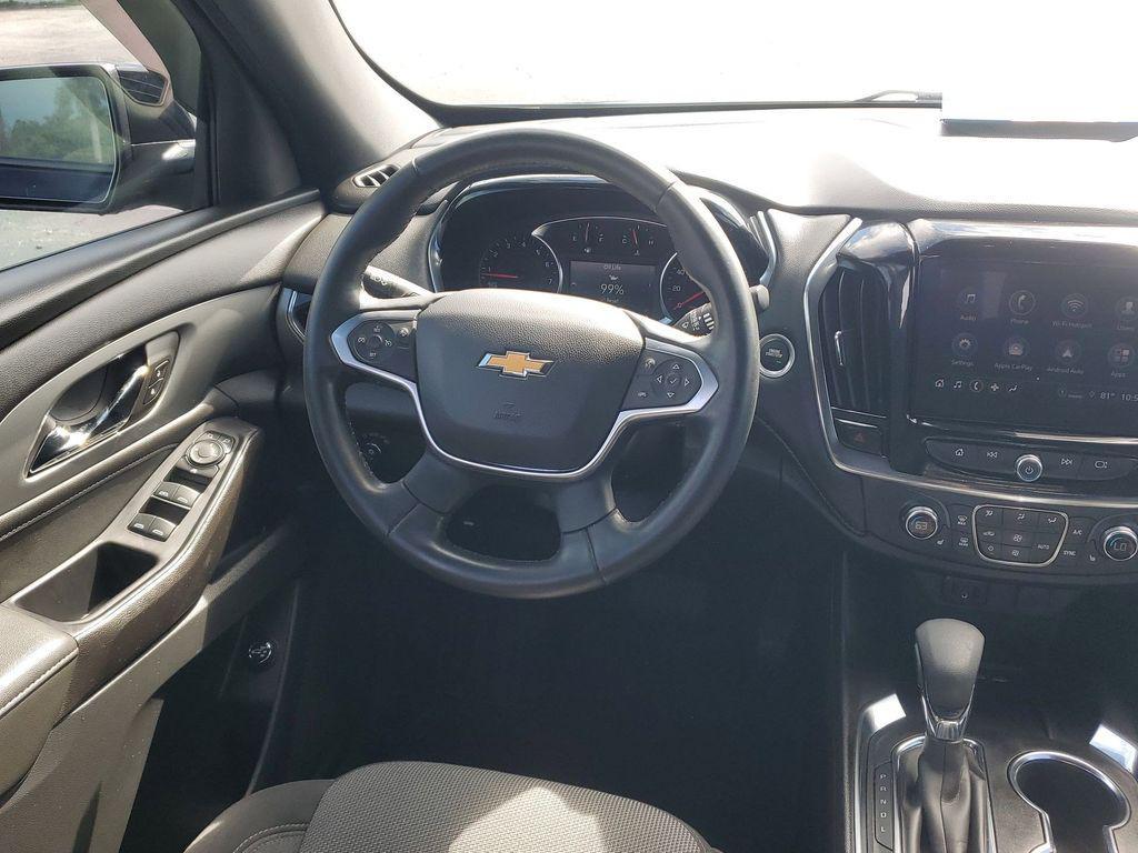 used 2023 Chevrolet Traverse car, priced at $28,299