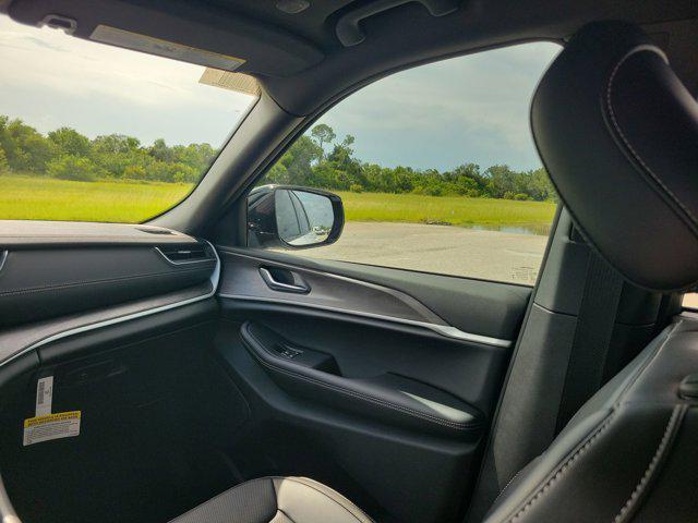 new 2025 Jeep Grand Cherokee car, priced at $49,590